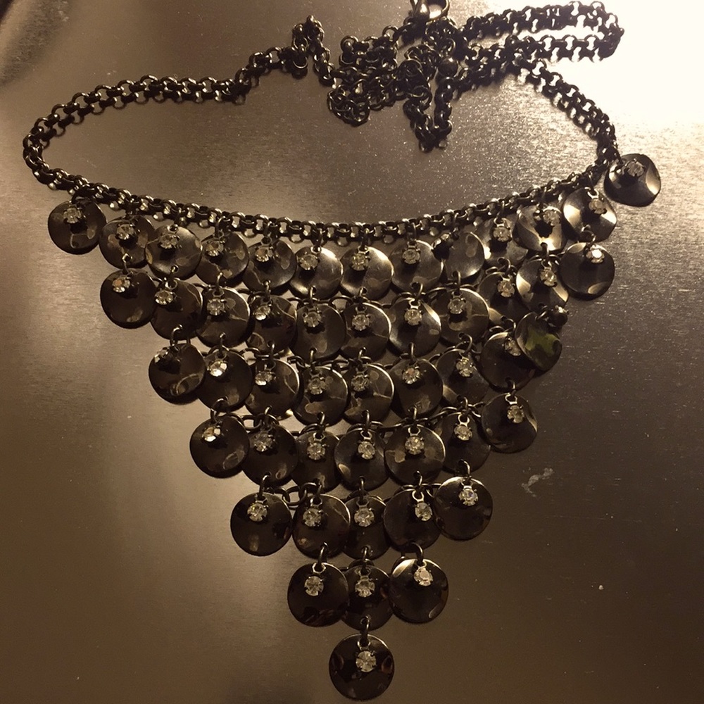 Metallic black necklace